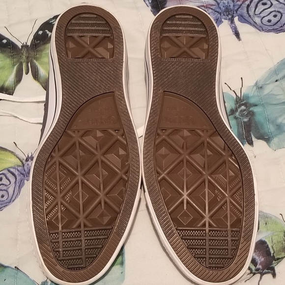 Grey converse ONLY WORN ONCE - Picture 7 of 8